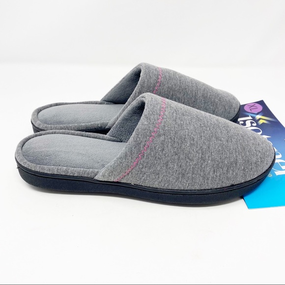 *SOLD* ISOTONER Gray Jersey Memory-Foam Slippers - Picture 2 of 11